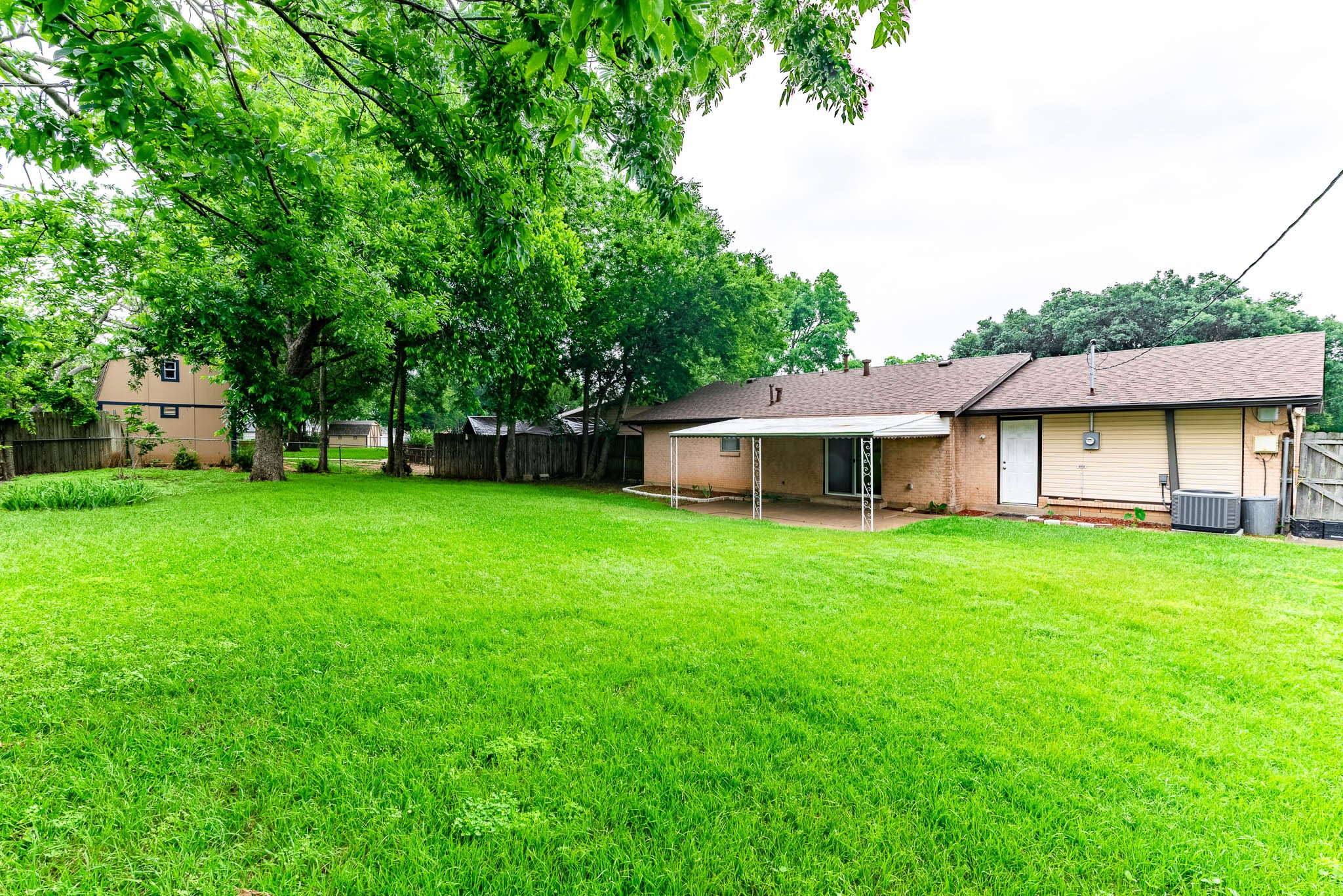 3213 Thames Street Irving TX 75062