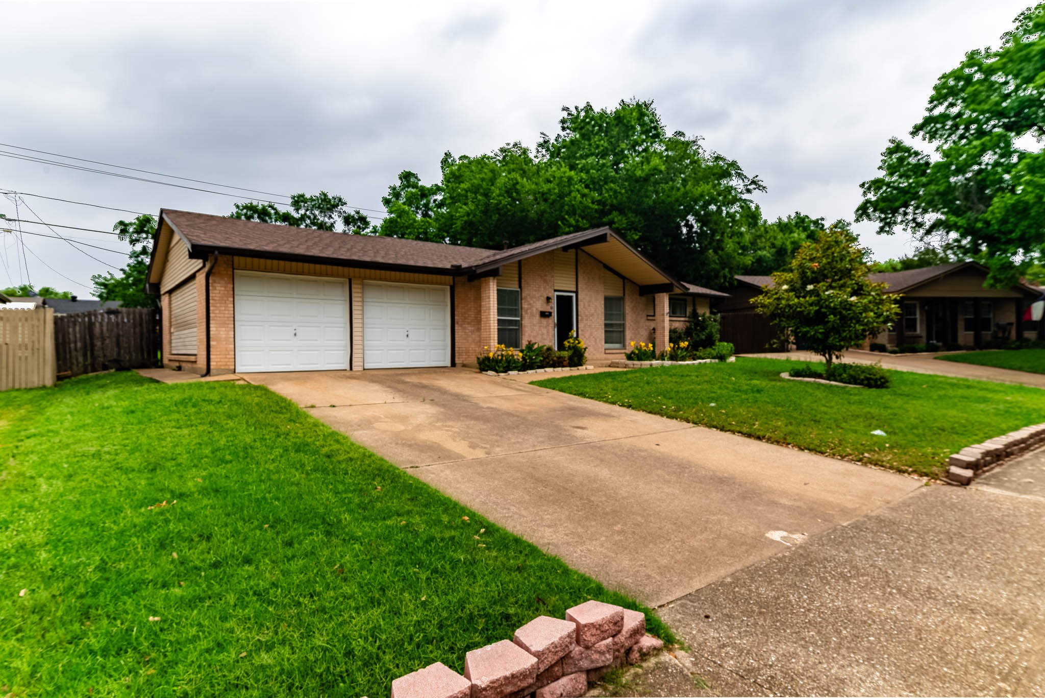 3213 Thames Street Irving TX 75062