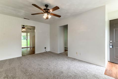 3213 Thames Street Irving TX 75062