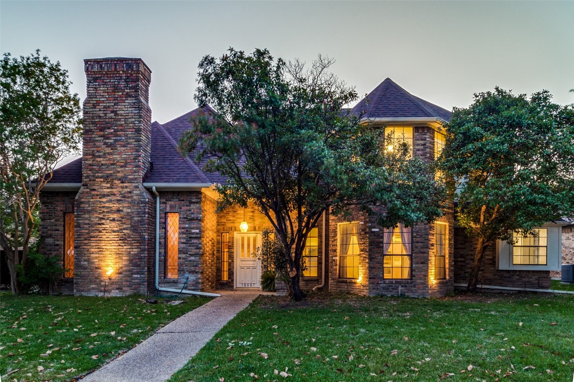 18607 Amador Avenue Dallas TX 75252