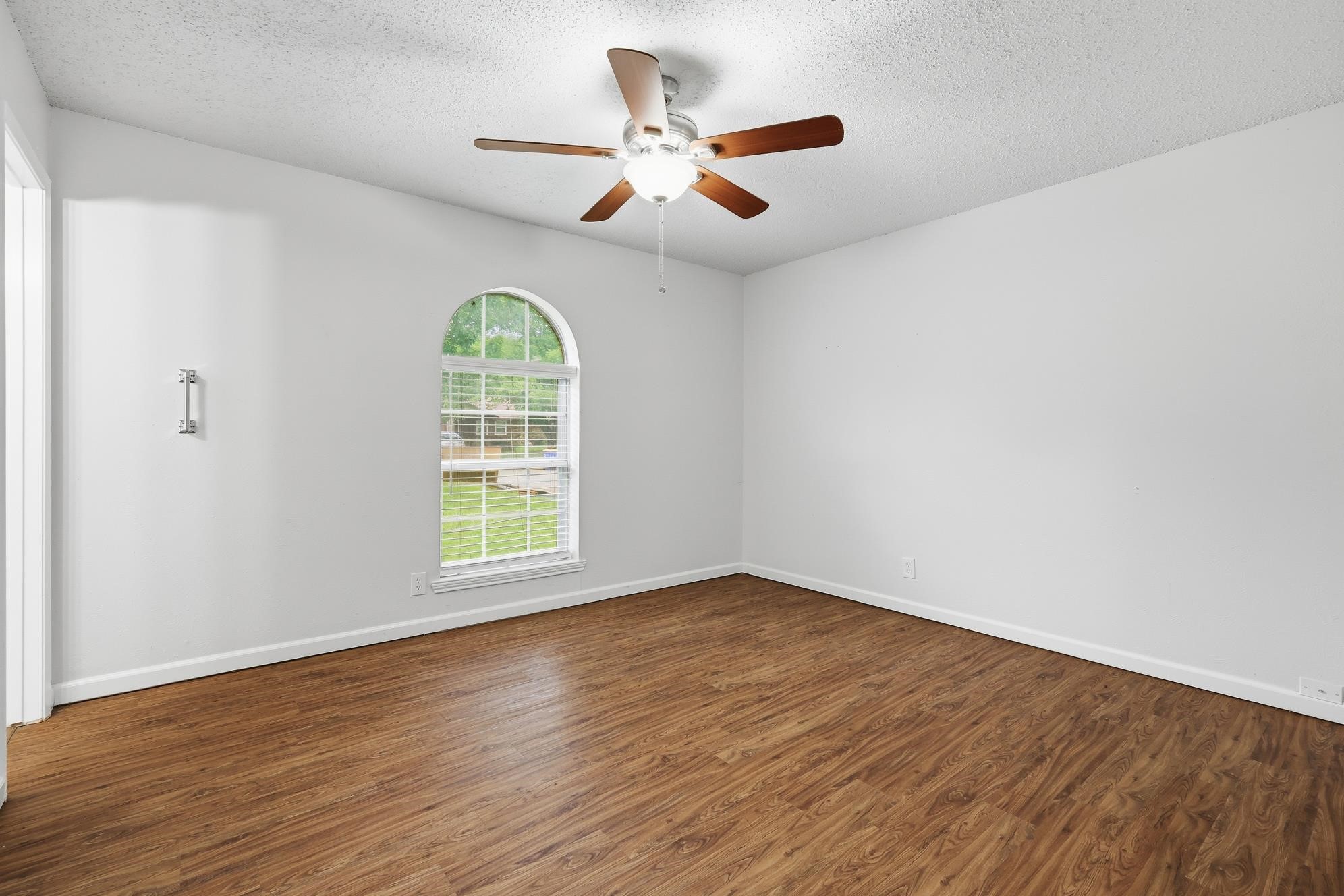 6536 Windrock Watauga TX 76148