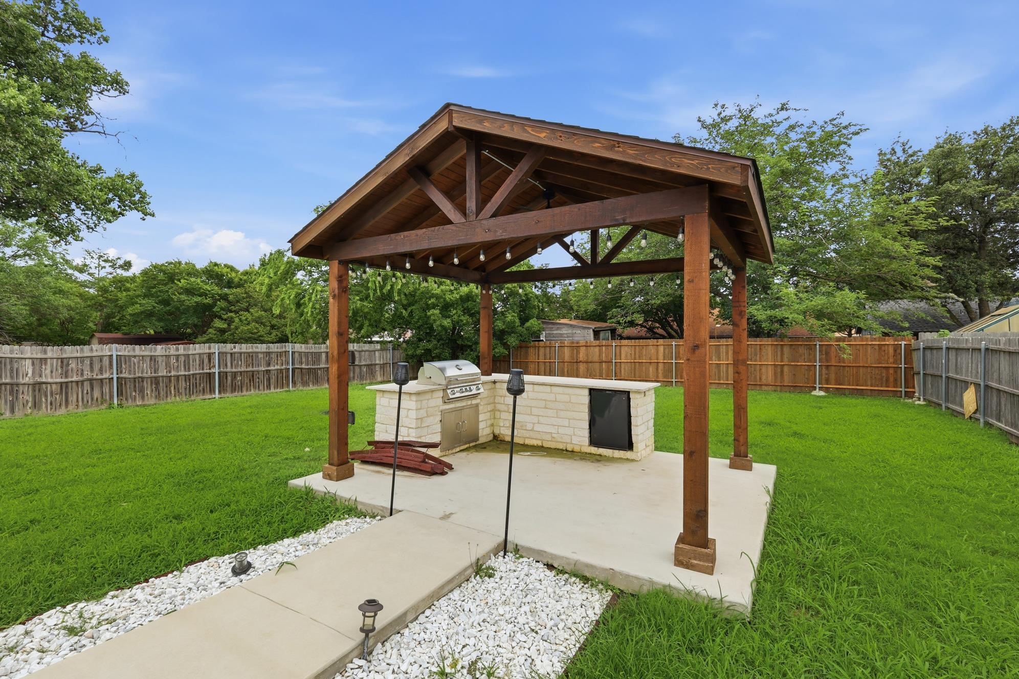 6536 Windrock Watauga TX 76148