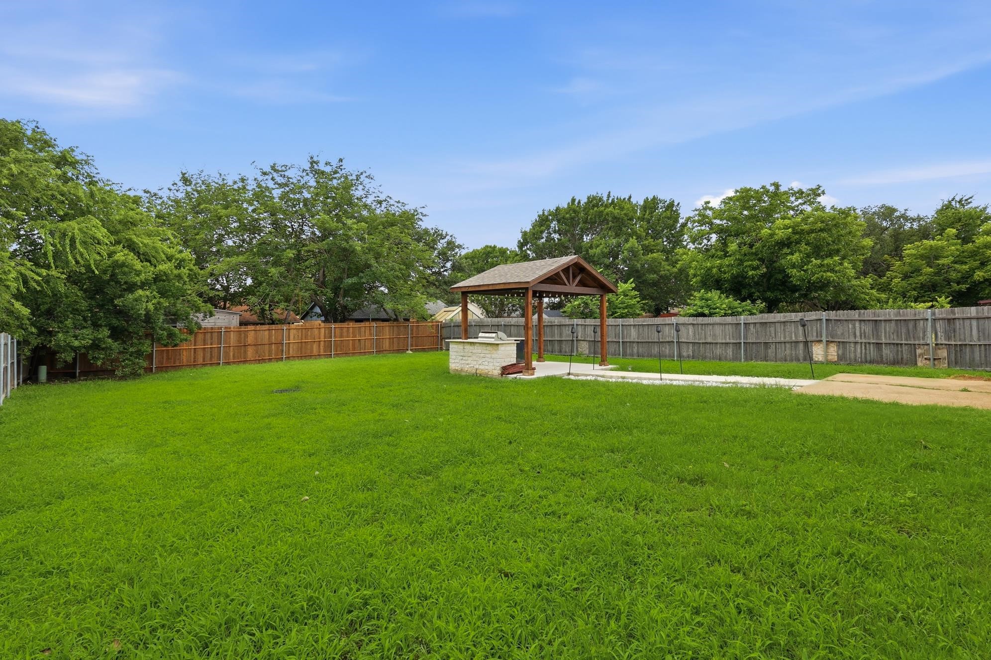 6536 Windrock Watauga TX 76148