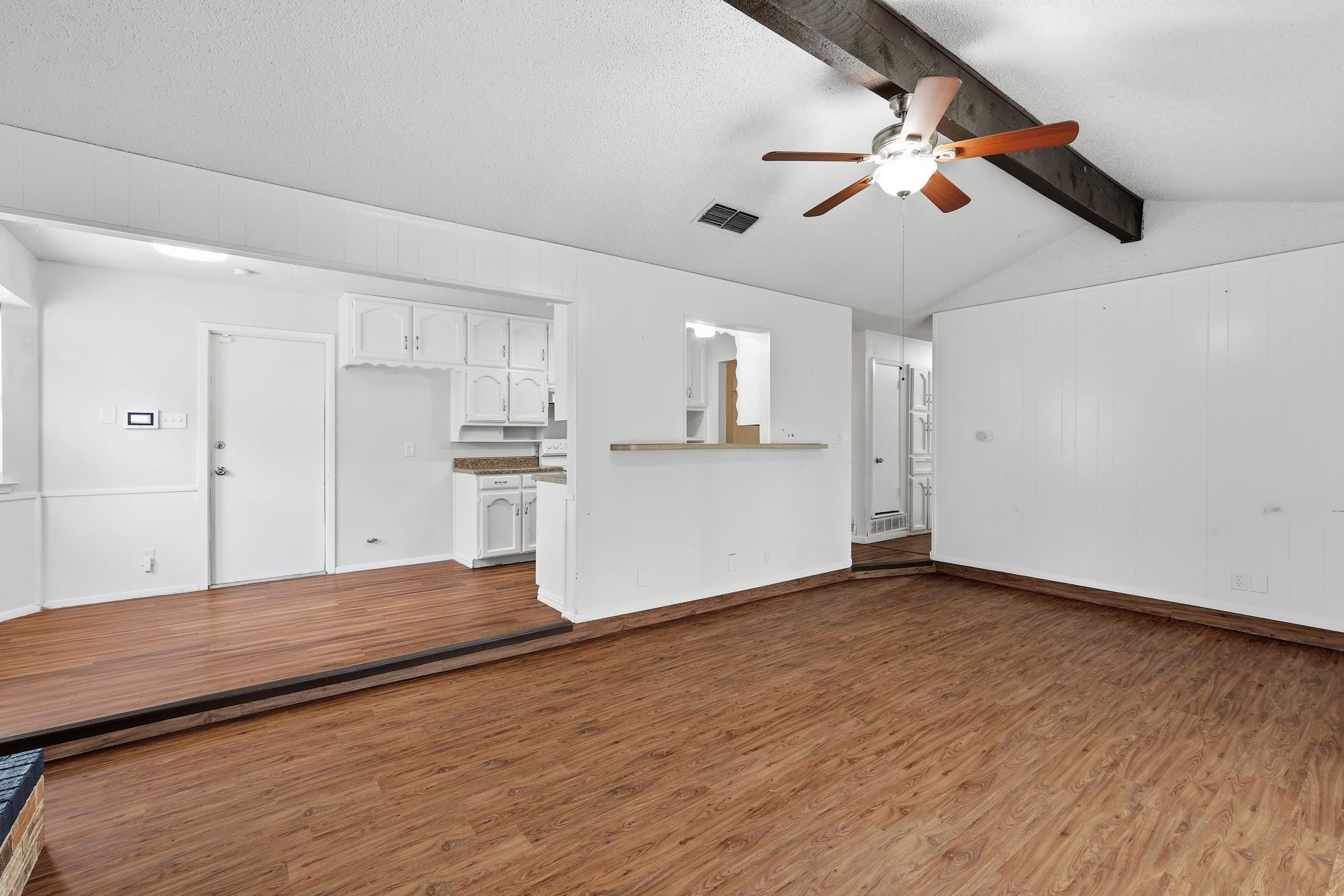 6536 Windrock Watauga TX 76148