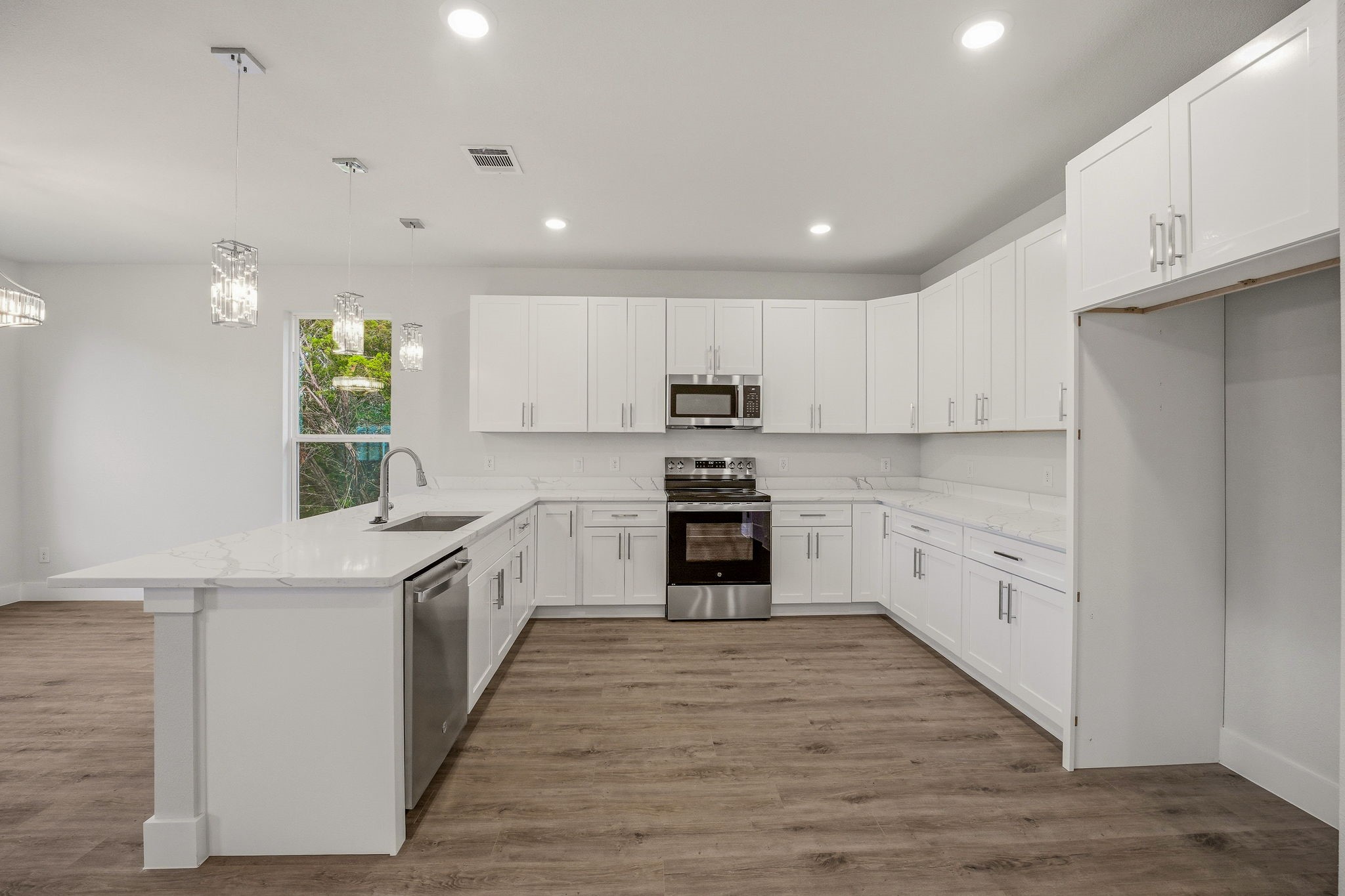 5506 Firewood Trail Granbury TX 76048