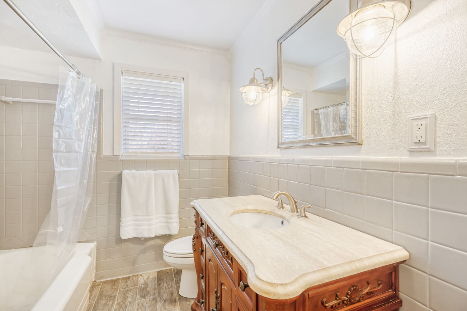 3161 Waldrop Drive Dallas TX 75229