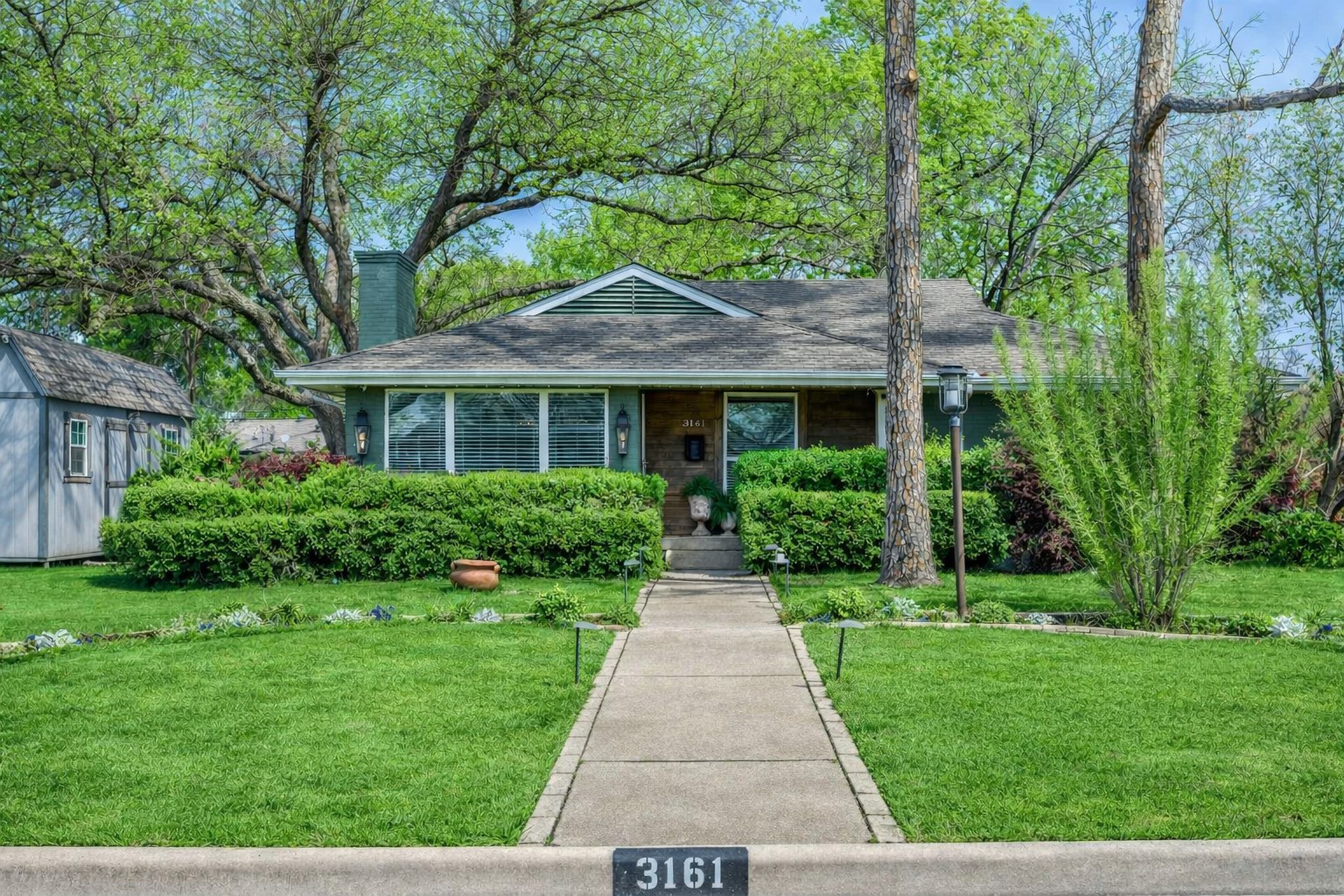 3161 Waldrop Drive Dallas TX 75229