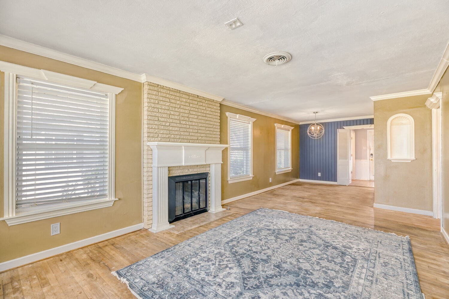 3161 Waldrop Drive Dallas TX 75229