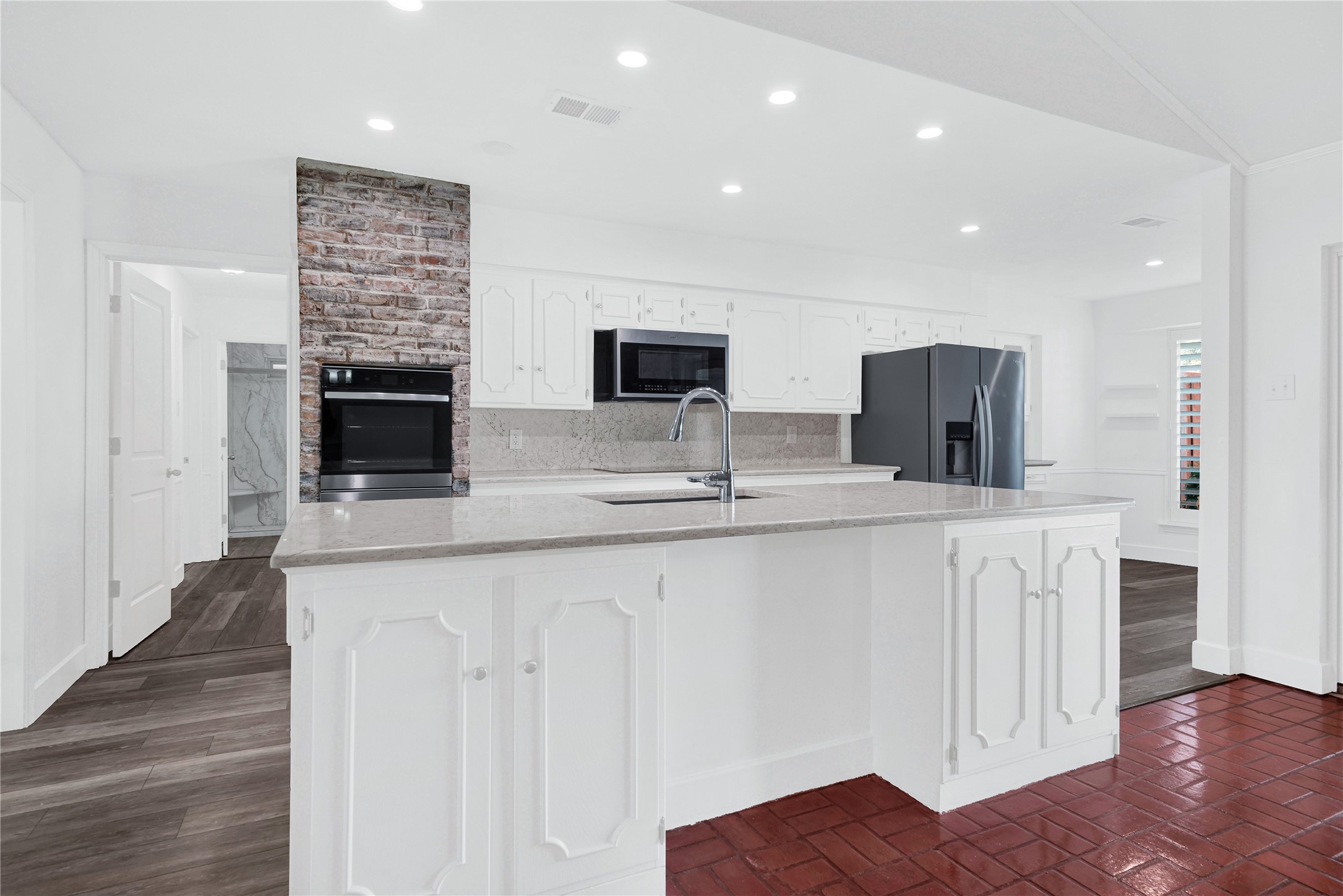 1104 W Lookout Drive Richardson TX 75080