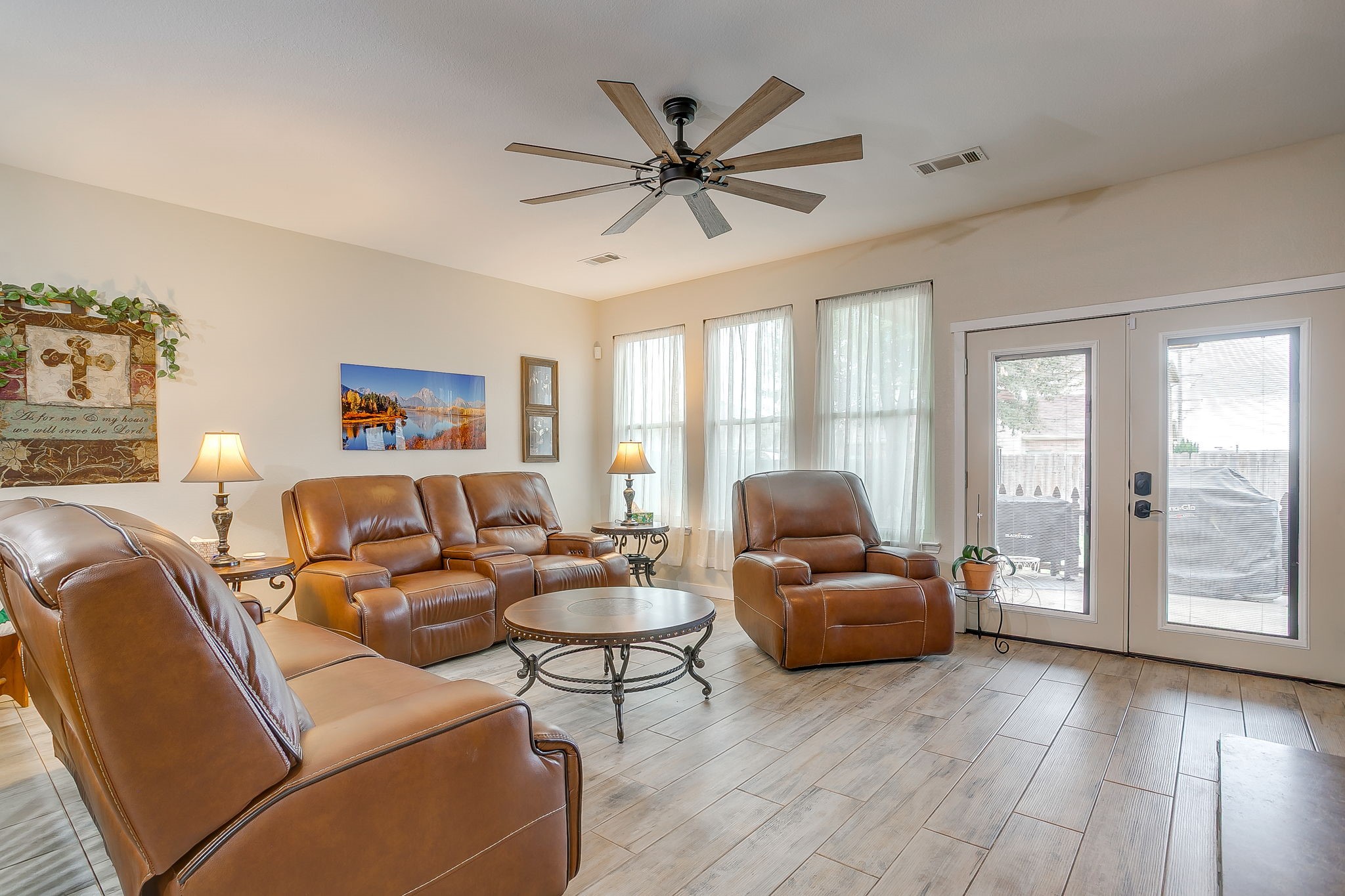 5800 Show Master Lane Fort Worth TX 76179