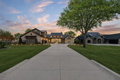 1196 The Shores Drive Corsicana TX 75109