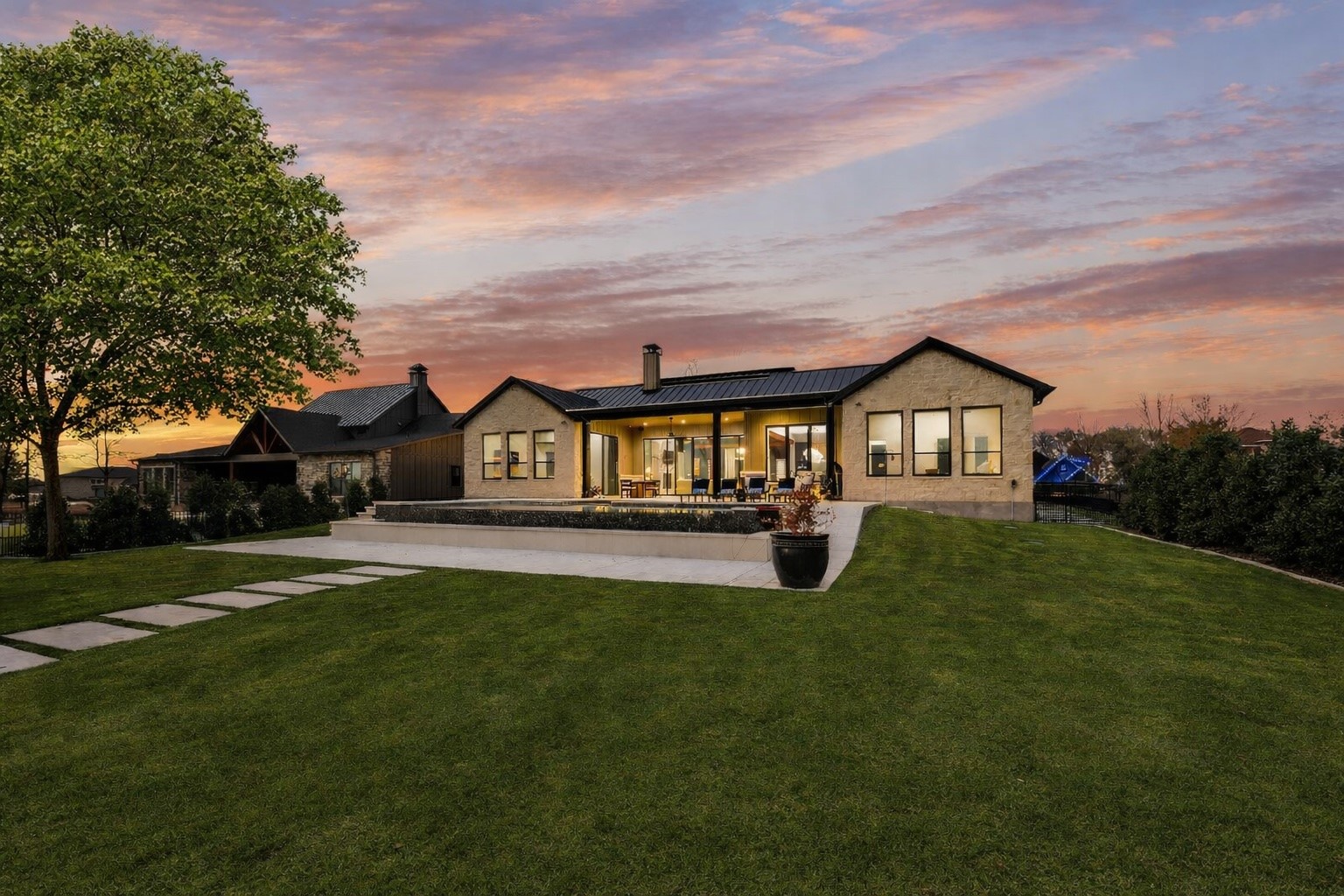 1196 The Shores Drive Corsicana TX 75109