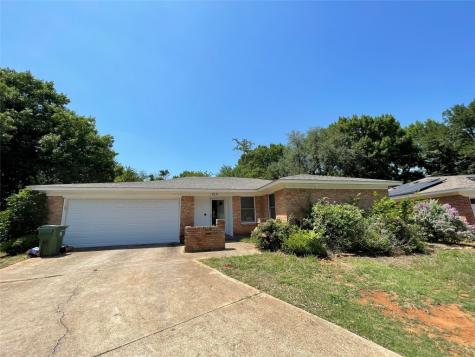 712 Charles Court Arlington TX 76013