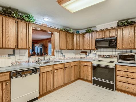 4260 Lasater Road Balch Springs TX 75181