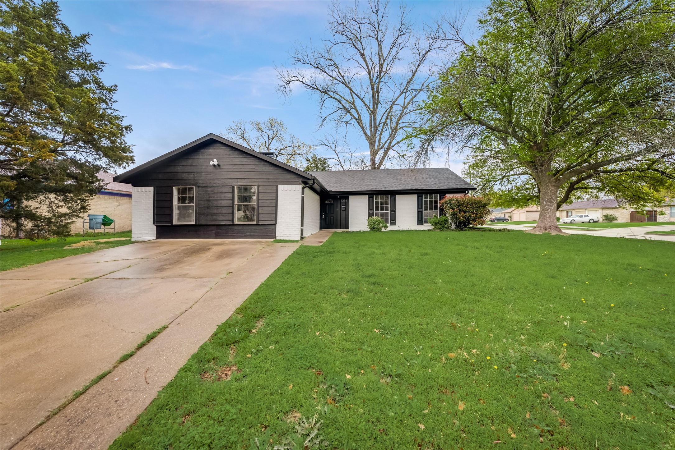 1316 Tulip Trail Mesquite TX 75149