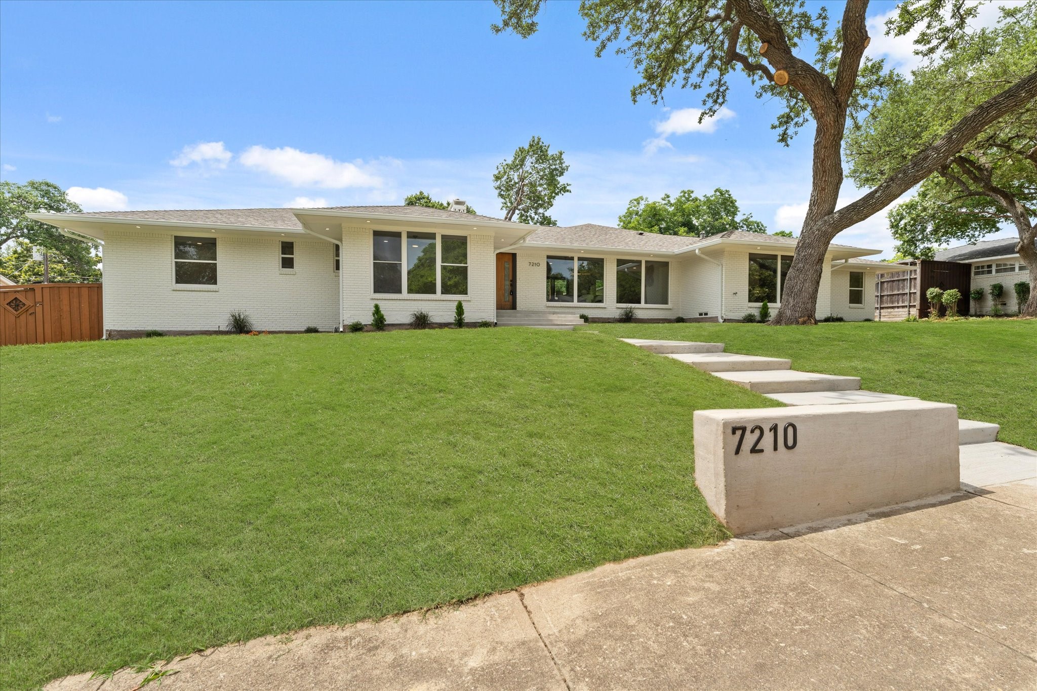 7210 Baxtershire Drive Dallas TX 75230