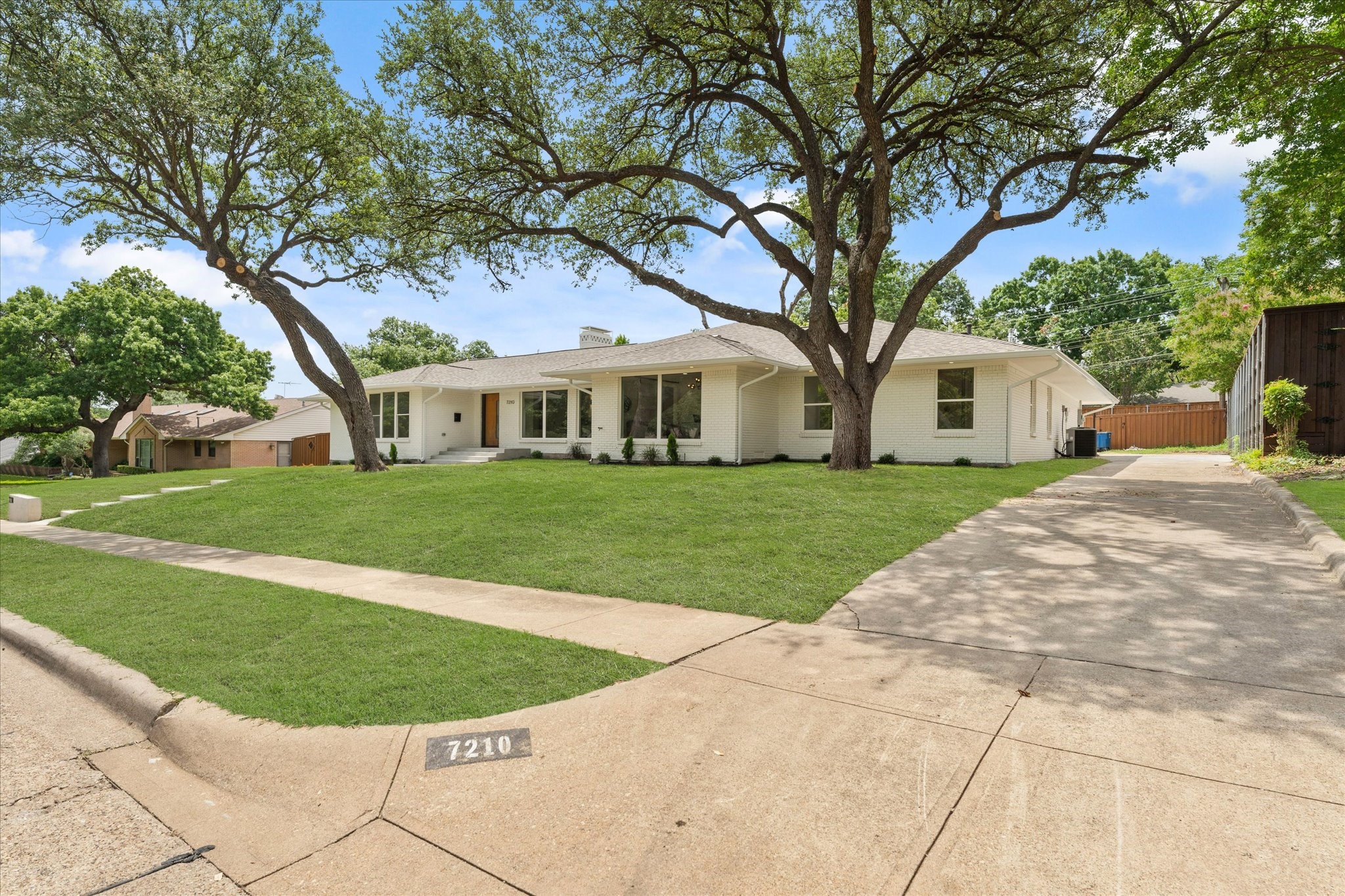 7210 Baxtershire Drive Dallas TX 75230