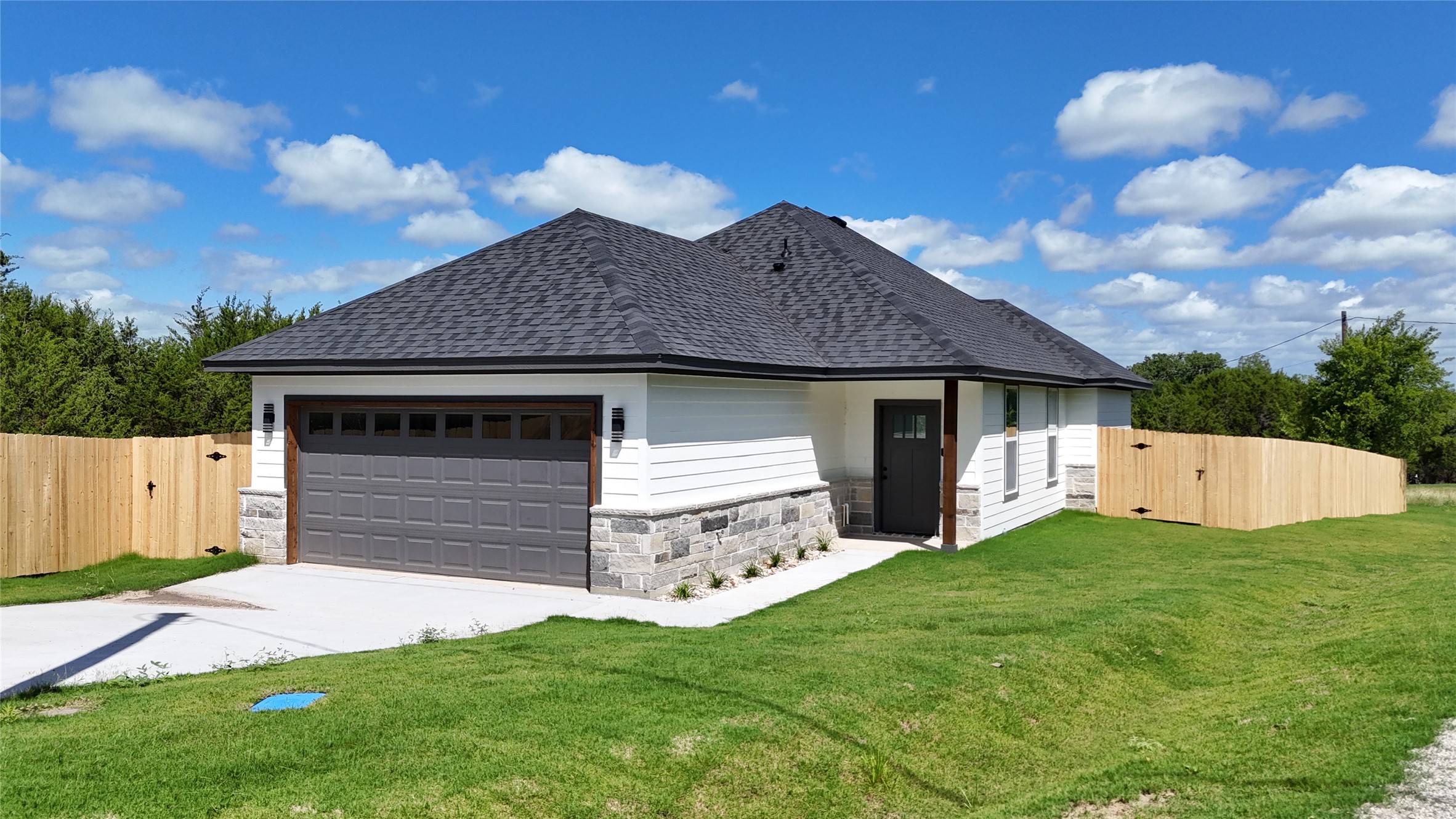 5708 Vanessa Court Granbury TX 76048
