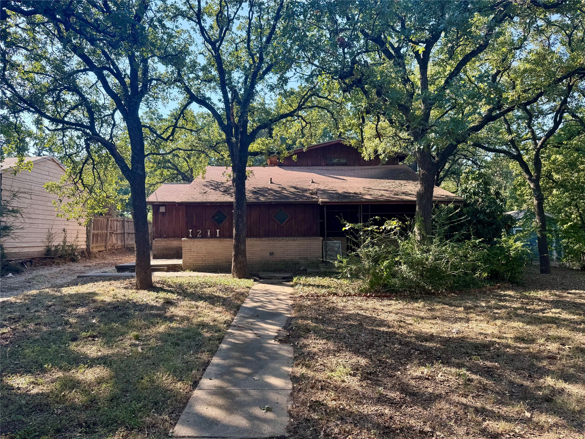 1211 Lindsey Street Denton TX 76205