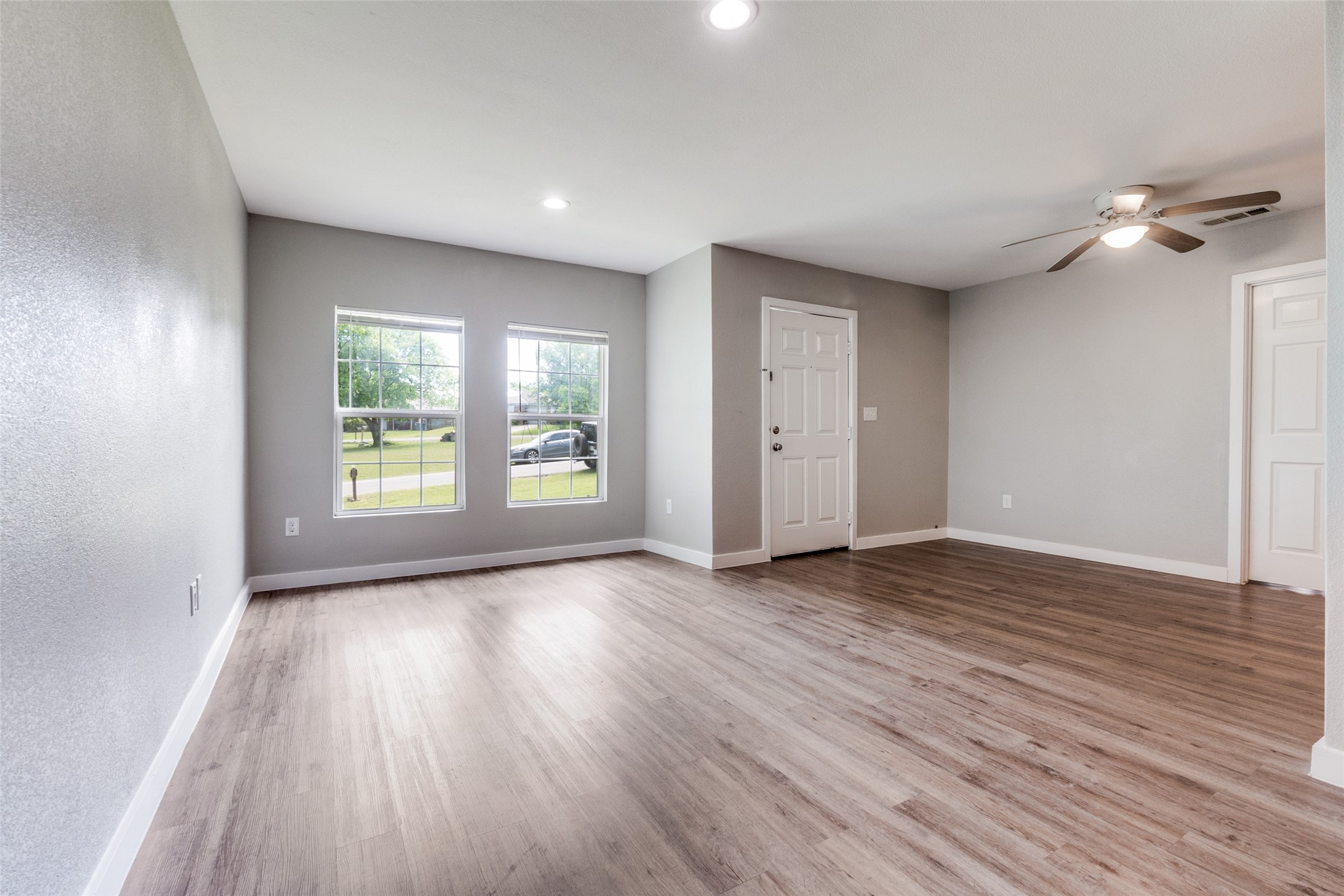 6437 Leana Avenue Dallas TX 75241