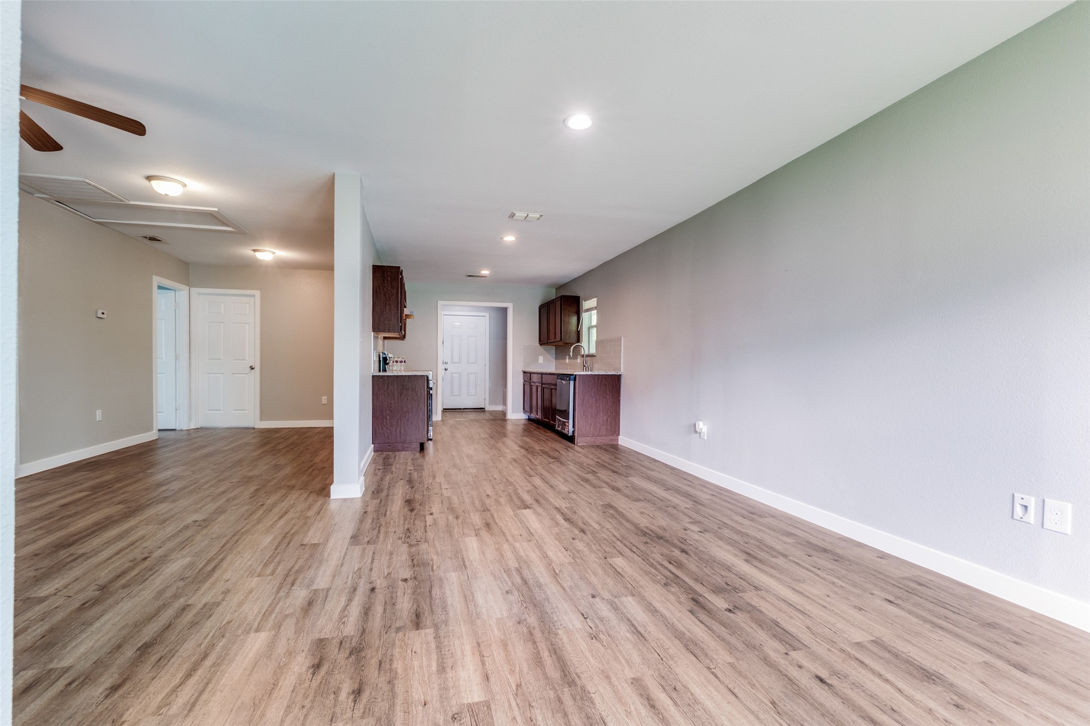 6437 Leana Avenue Dallas TX 75241