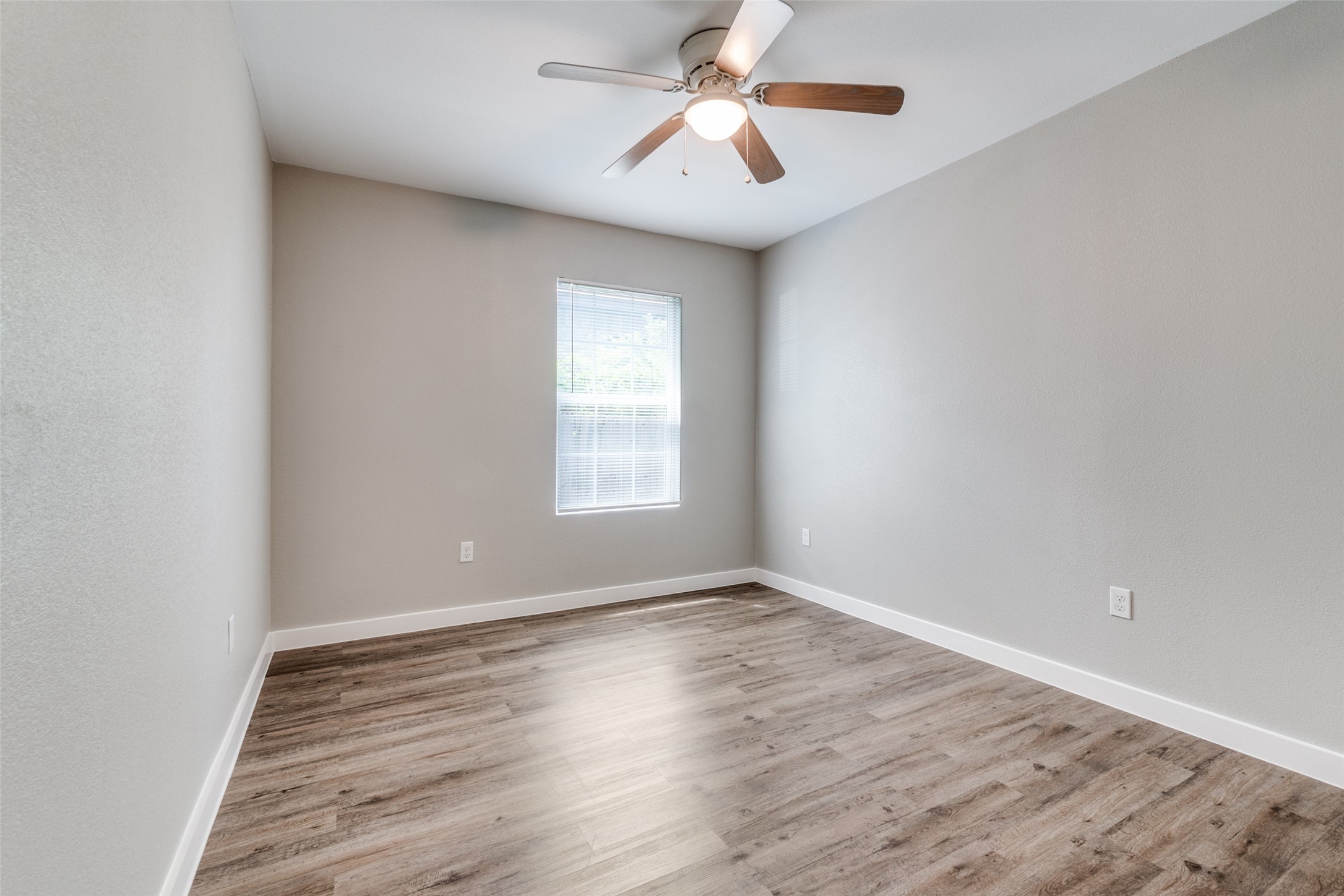 6437 Leana Avenue Dallas TX 75241