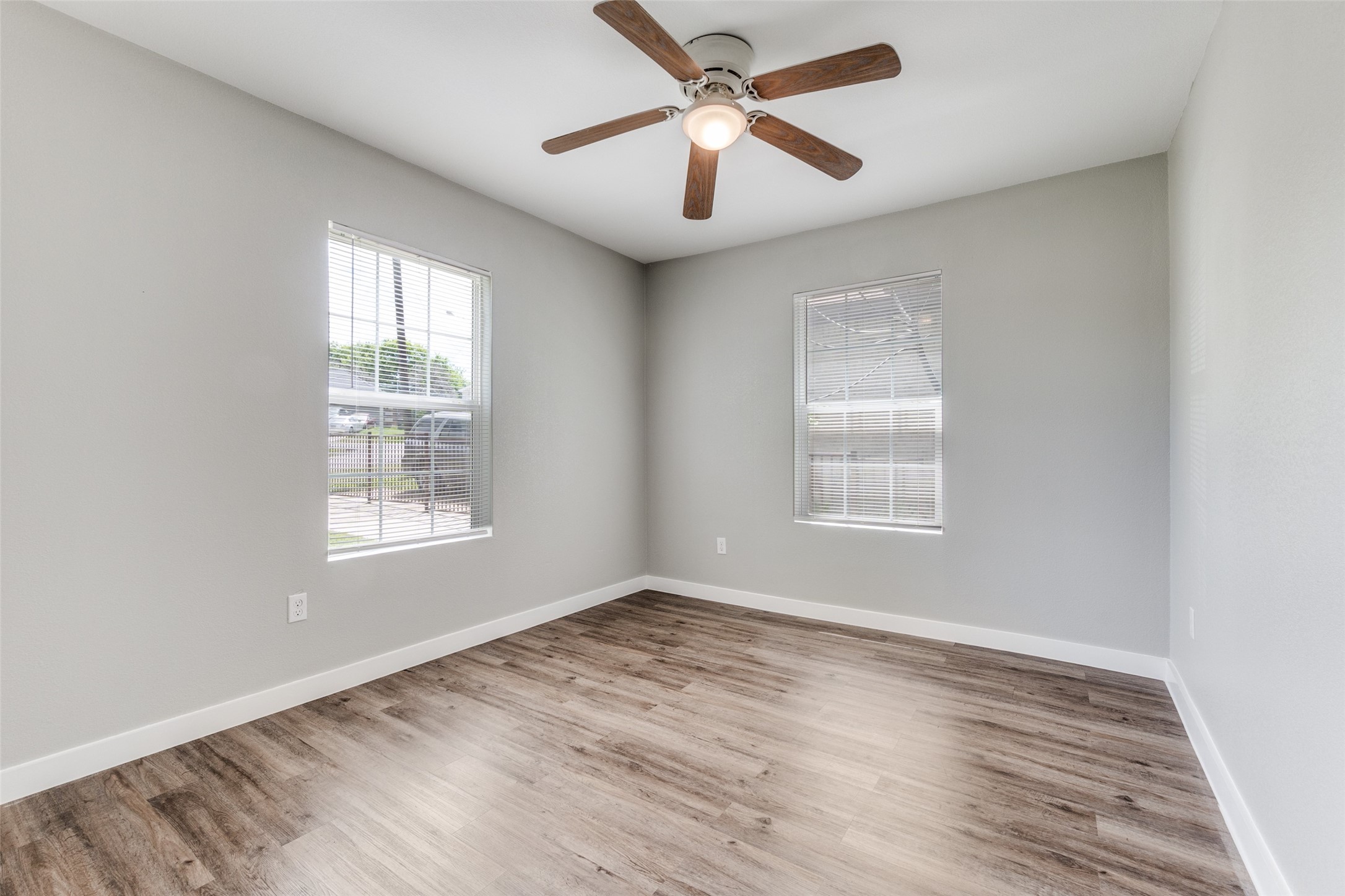 6437 Leana Avenue Dallas TX 75241