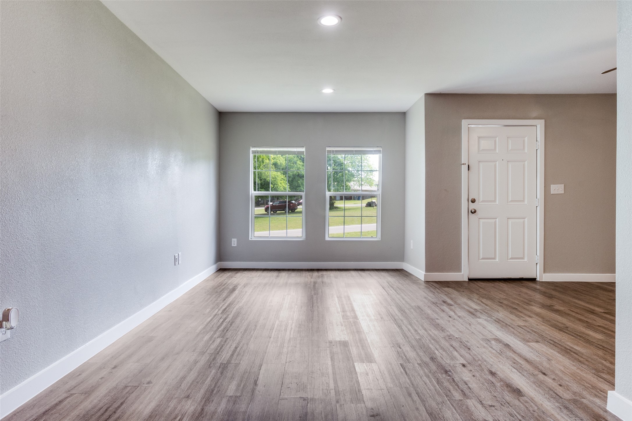 6437 Leana Avenue Dallas TX 75241