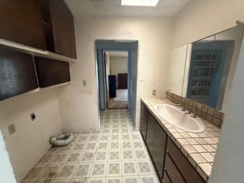 909 Railroad Street Rochester TX 79544