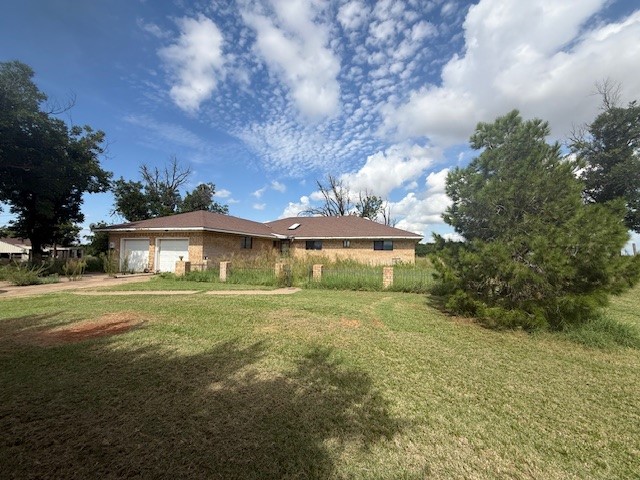 909 Railroad Street Rochester TX 79544