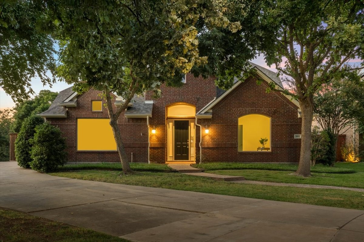 2501 Green Oak Drive Carrollton TX 75010