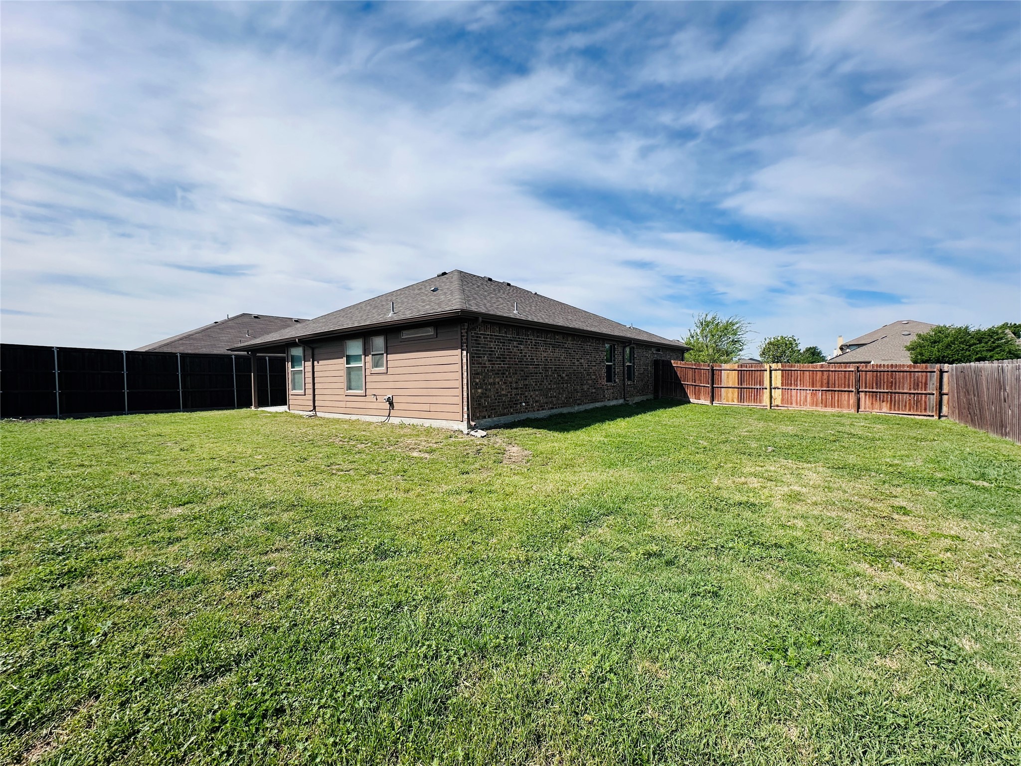 215 Belmont Park Drive Ponder TX 76259