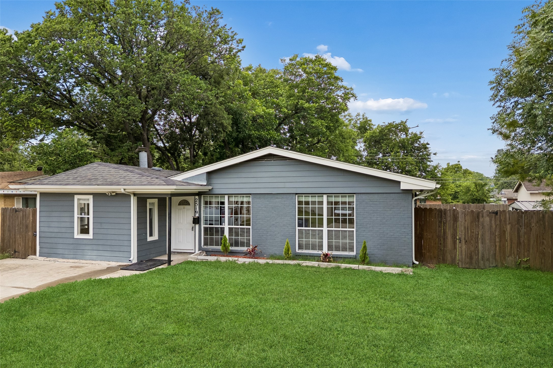 2519 Maverick Avenue Dallas TX 75228