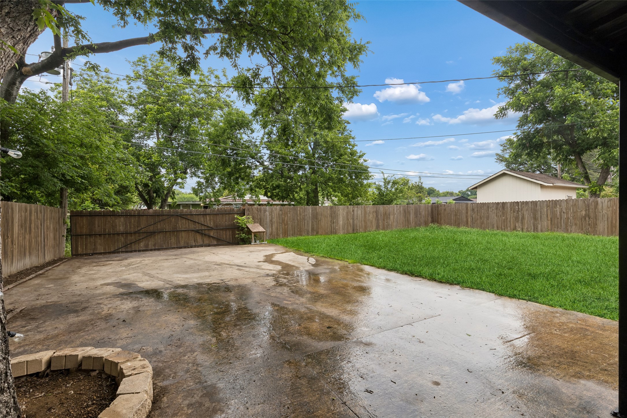2519 Maverick Avenue Dallas TX 75228