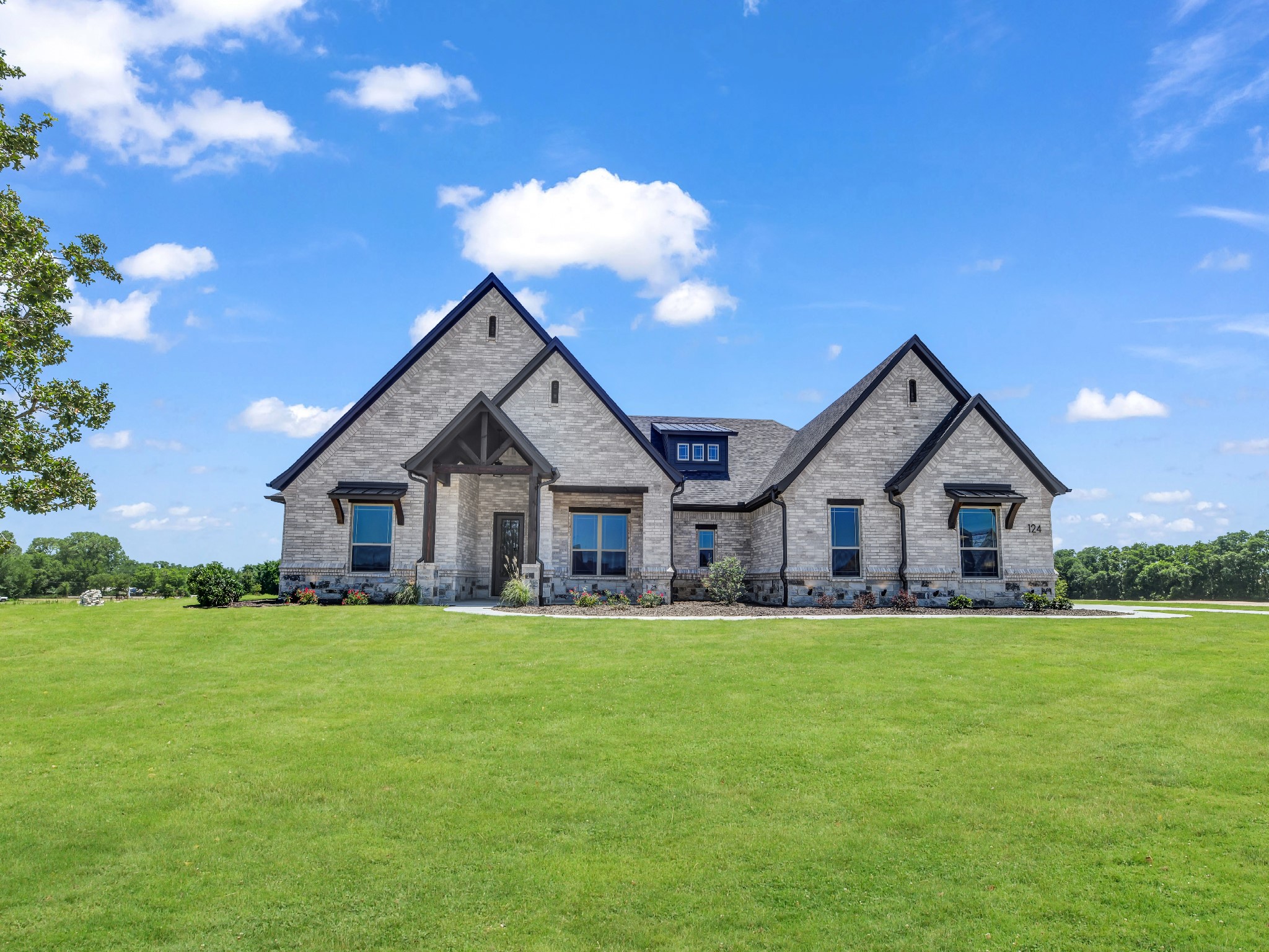 124 Desperado Way Weatherford TX 76088