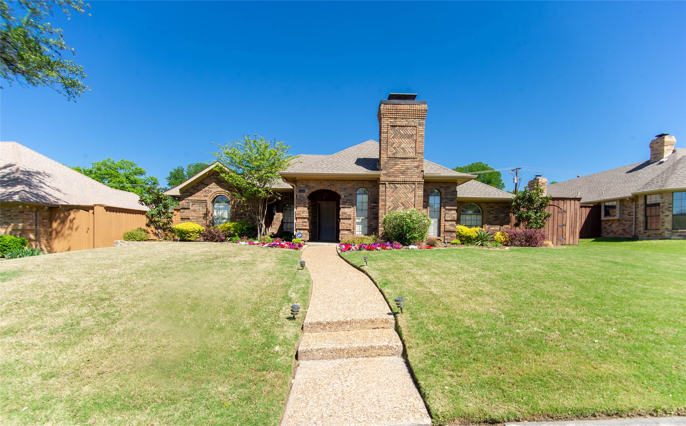 2609 Sedgeway Lane Carrollton TX 75006