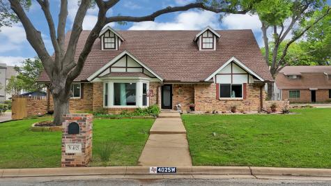 4025 Diamond Loch W North Richland Hills TX 76180
