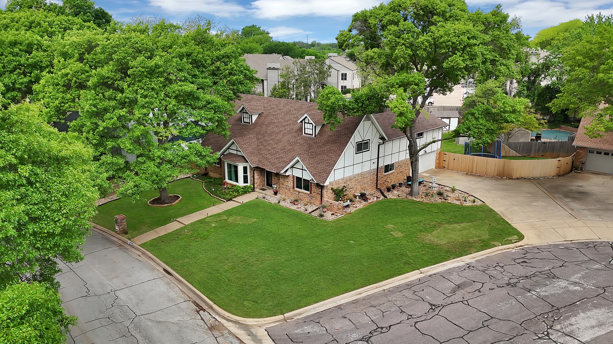 4025 Diamond Loch W North Richland Hills TX 76180