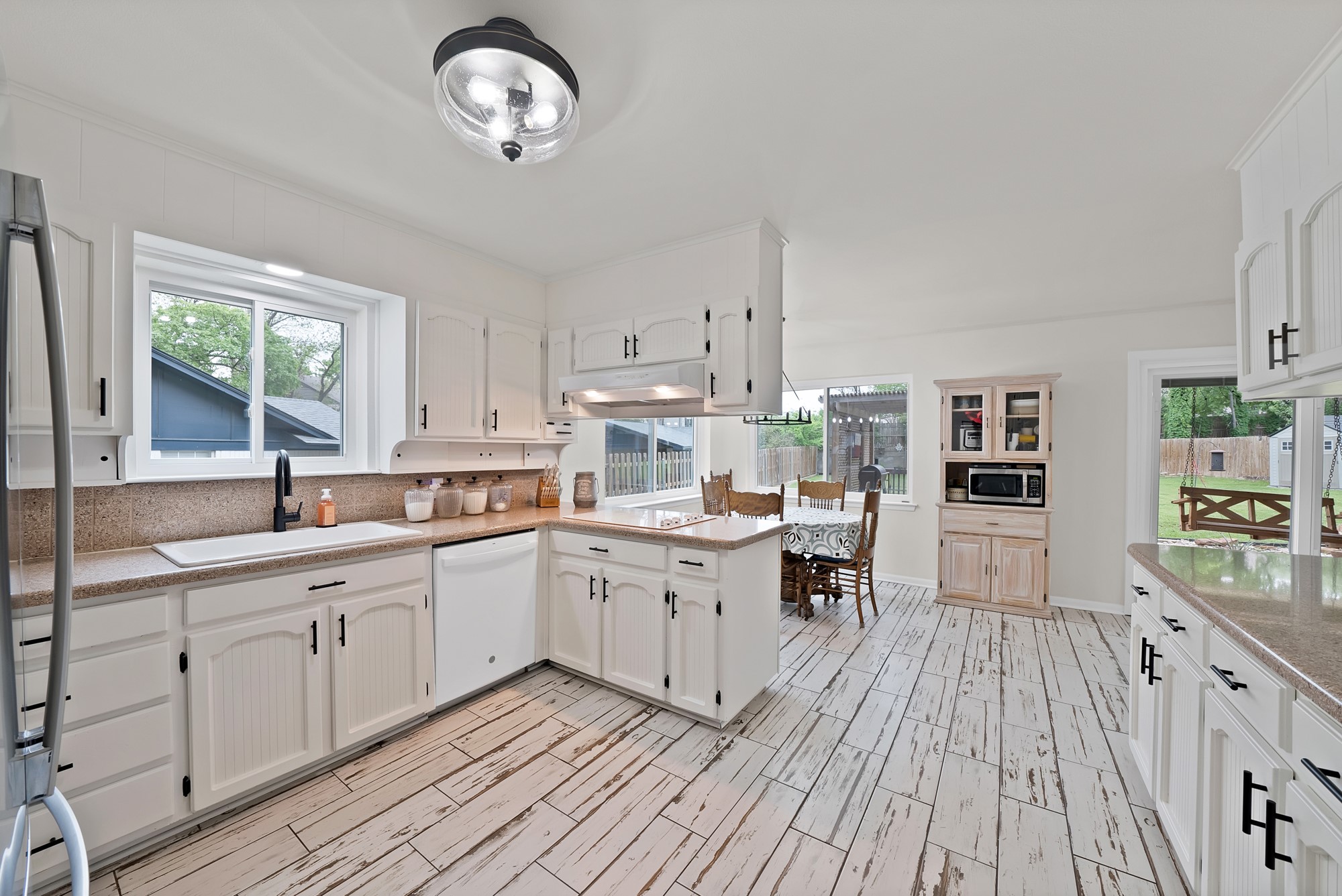 4025 Diamond Loch W North Richland Hills TX 76180