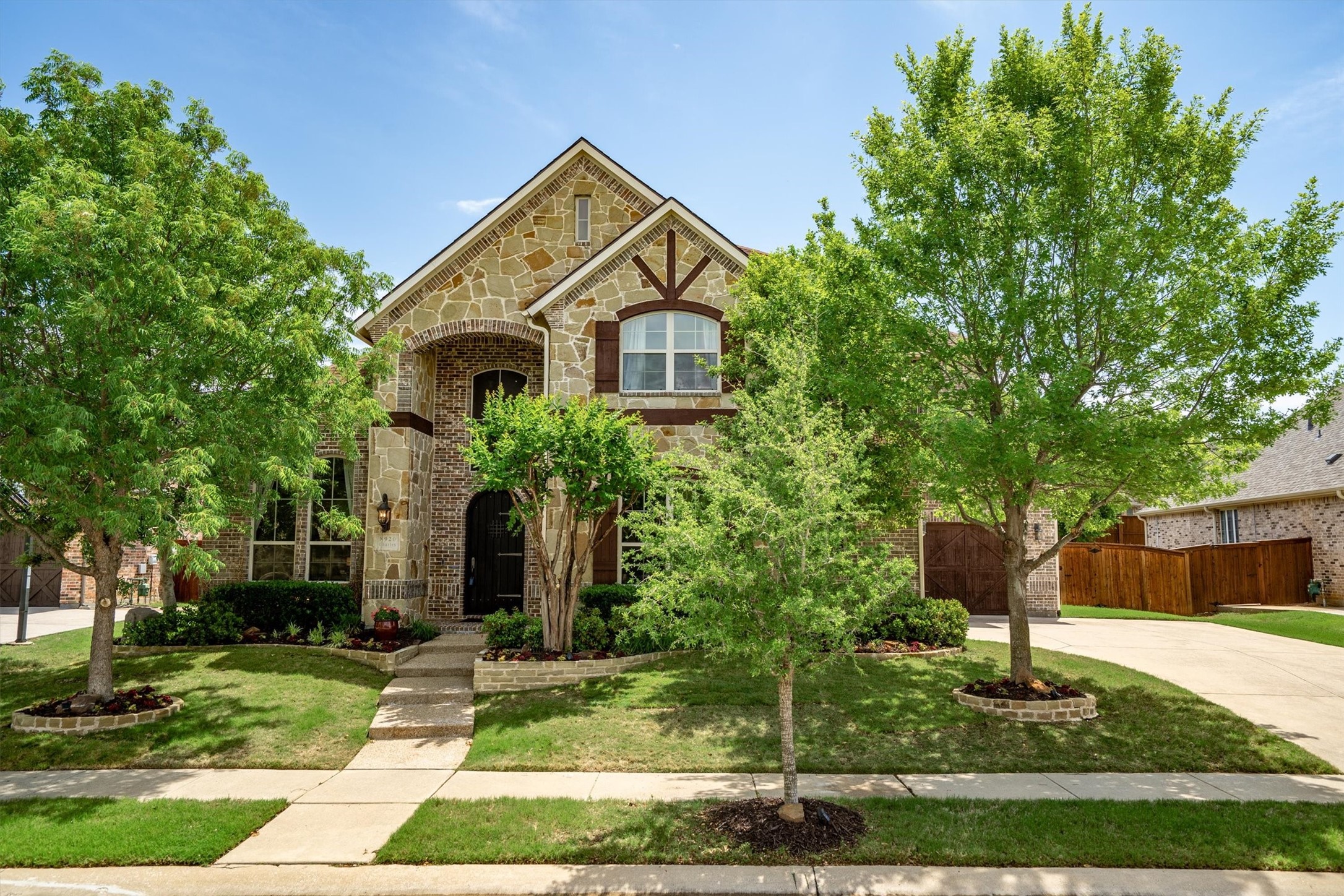 8920 Charles Street Lantana TX 76226
