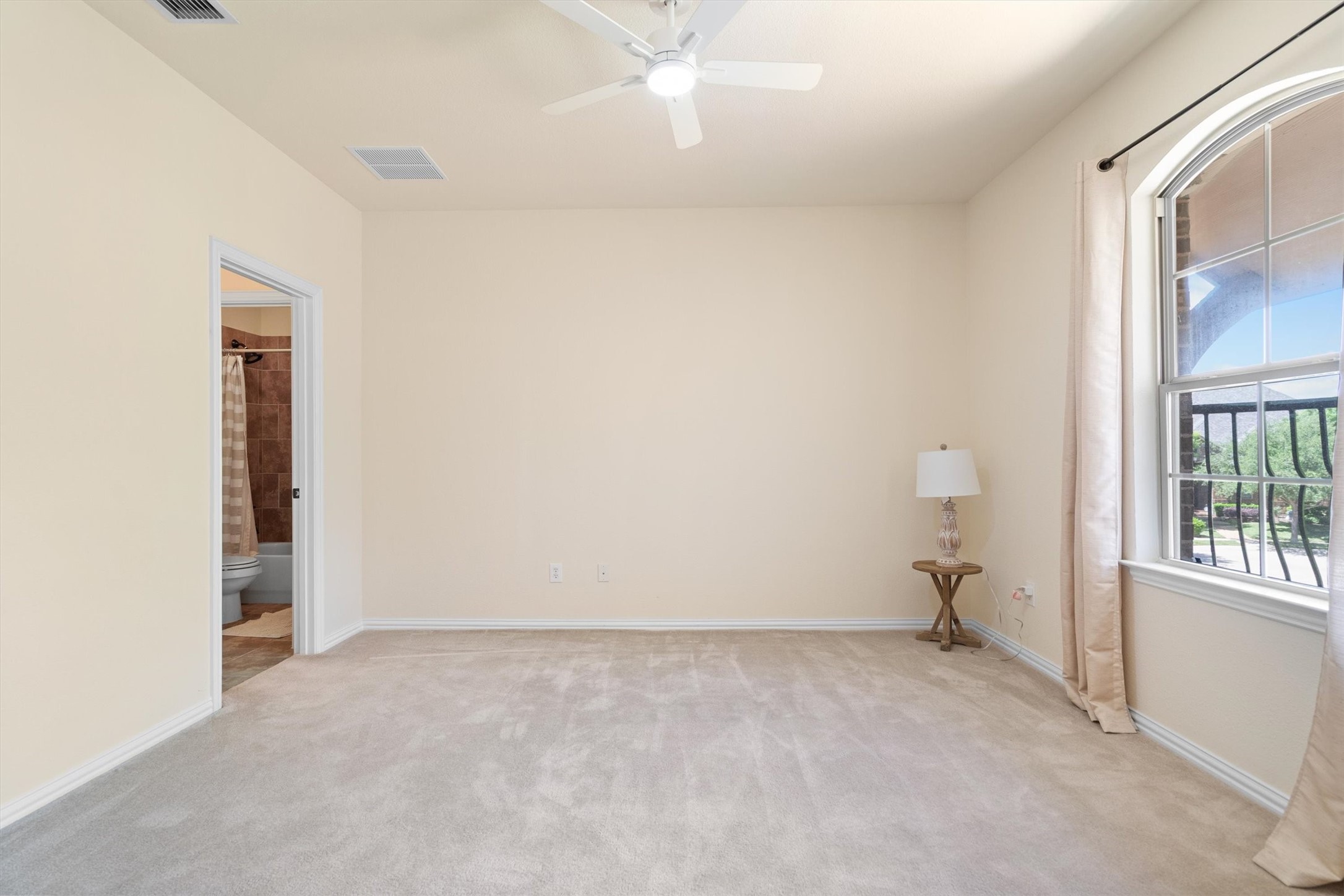 8920 Charles Street Lantana TX 76226