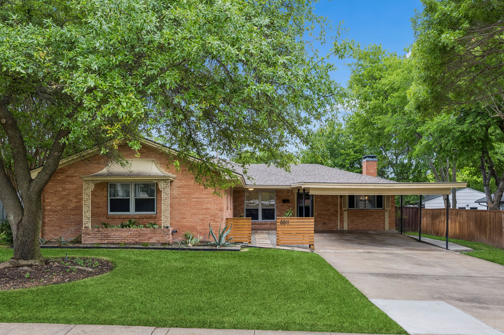 8811 Rolling Rock Lane Dallas TX 75238