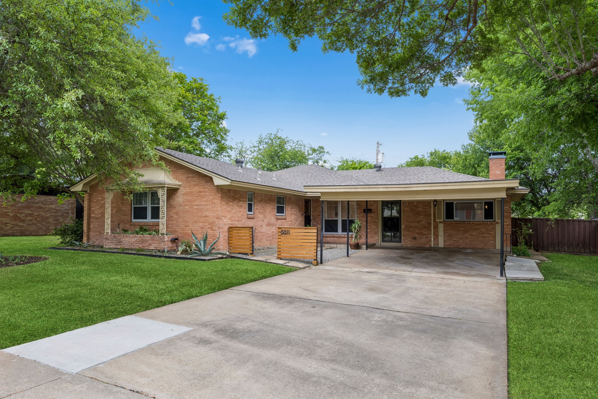 8811 Rolling Rock Lane Dallas TX 75238