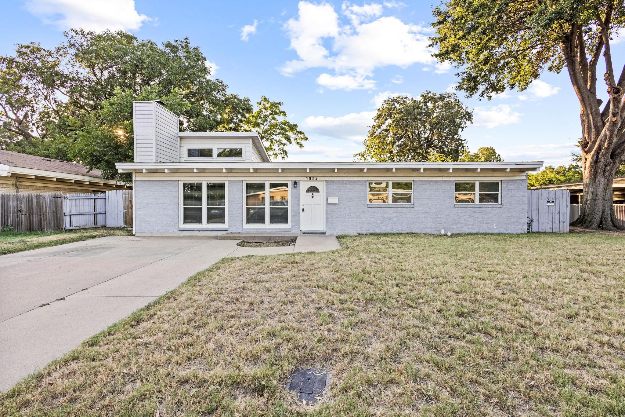 1905 Salem Street Irving TX 75061