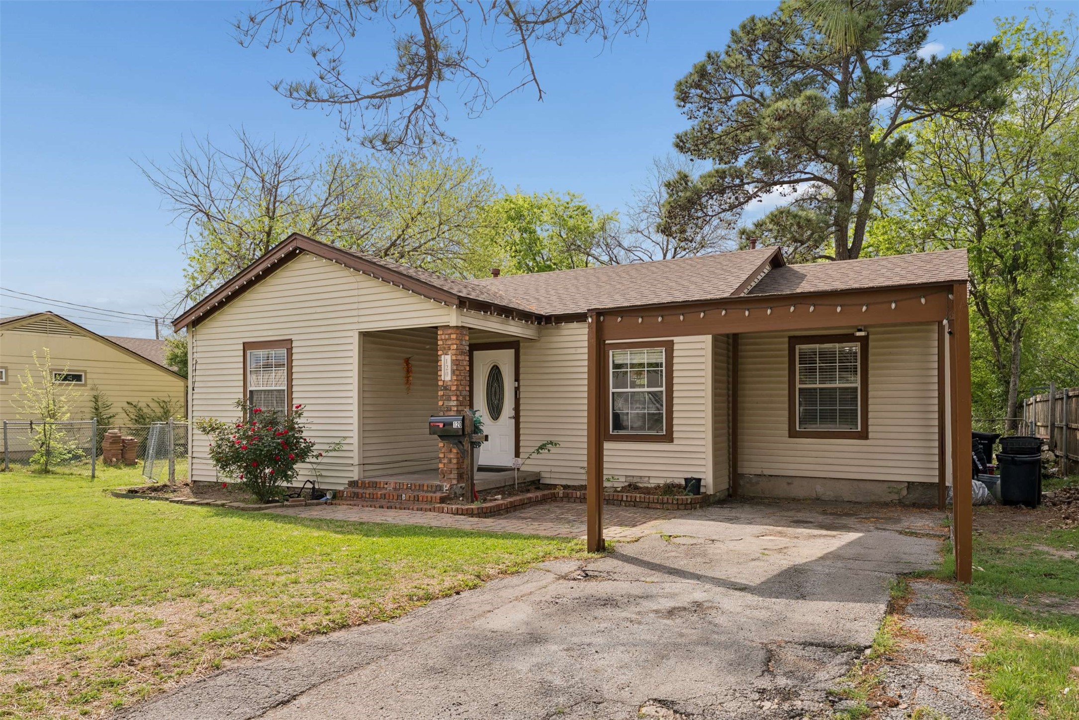 120 Norwood Street Mesquite TX 75149