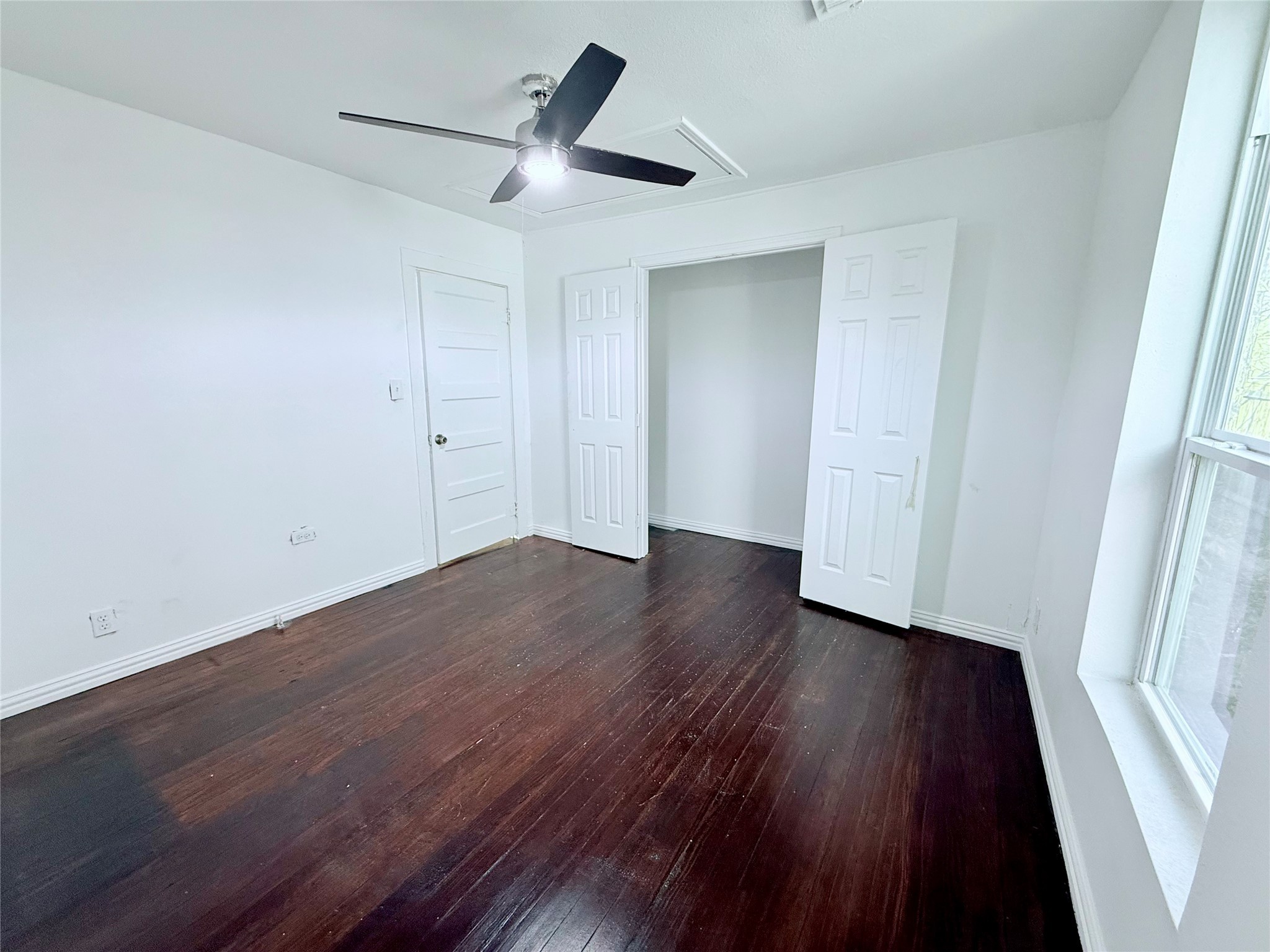 727 W Day Street Denison TX 75020