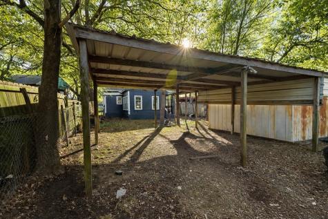 727 W Day Street Denison TX 75020