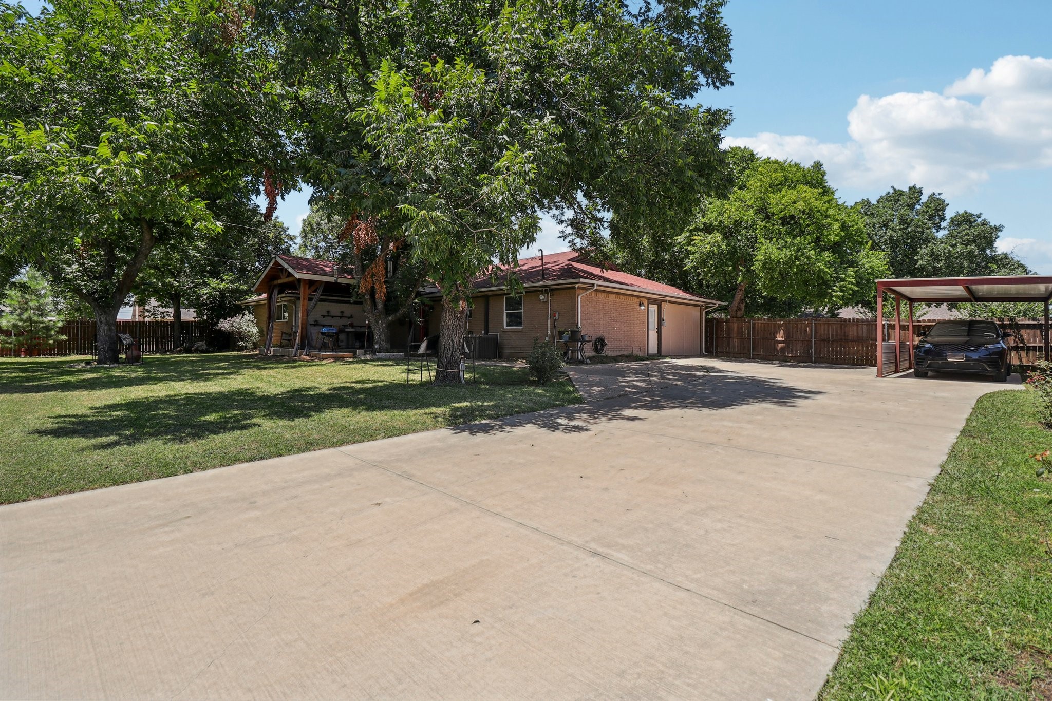1213 W Tarrant Road Grand Prairie TX 75050