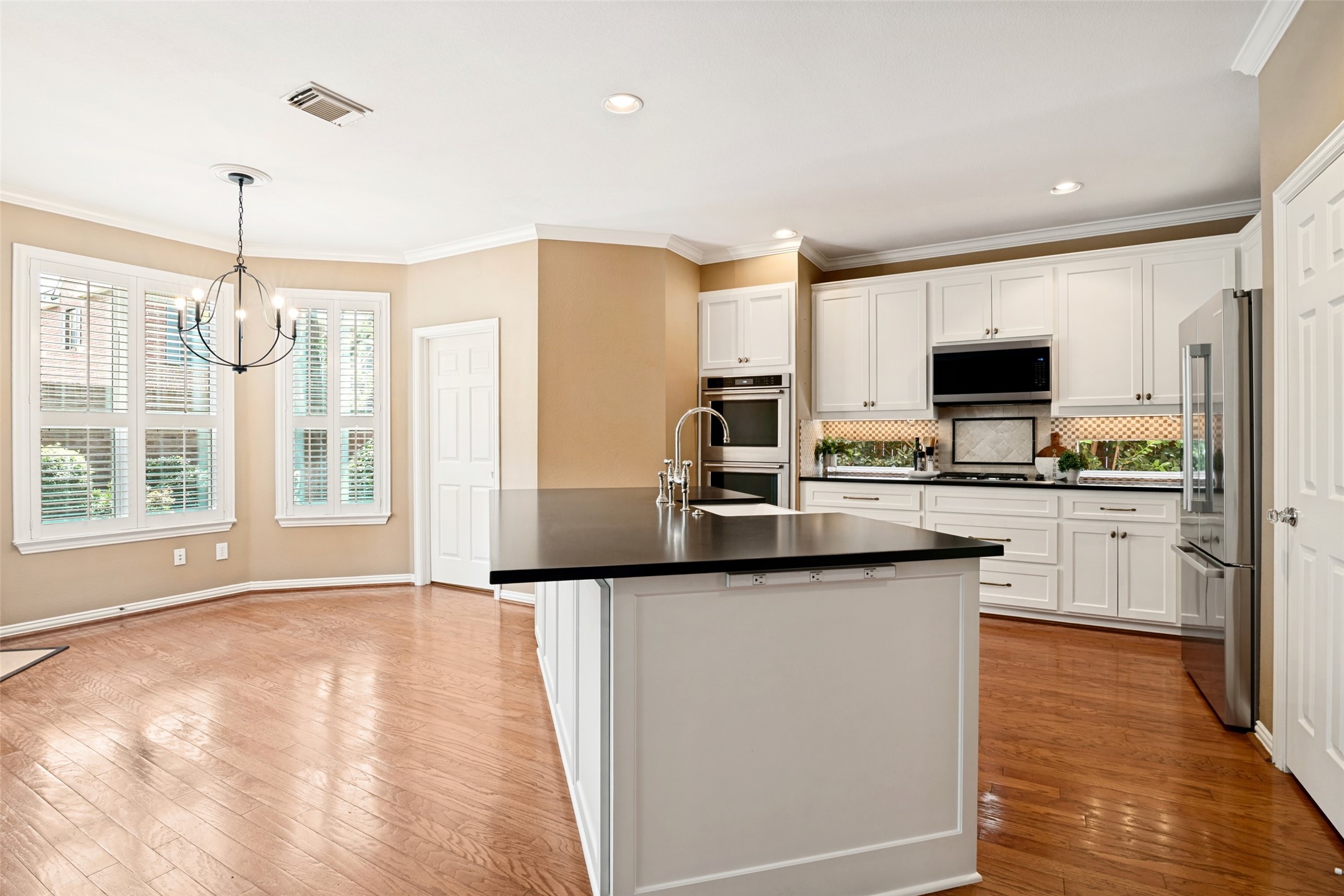 18648 Gibbons Drive Dallas TX 75287