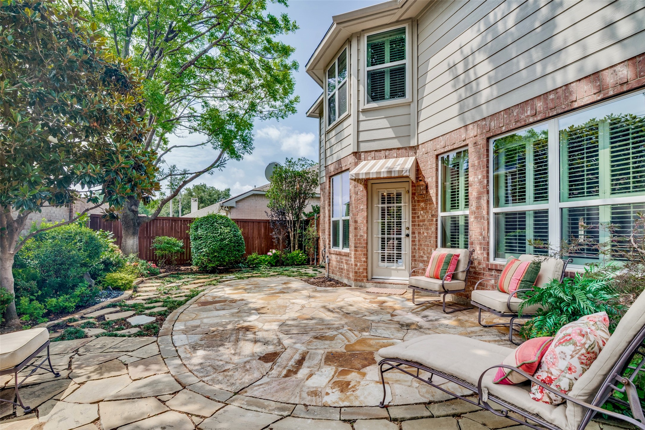 18648 Gibbons Drive Dallas TX 75287